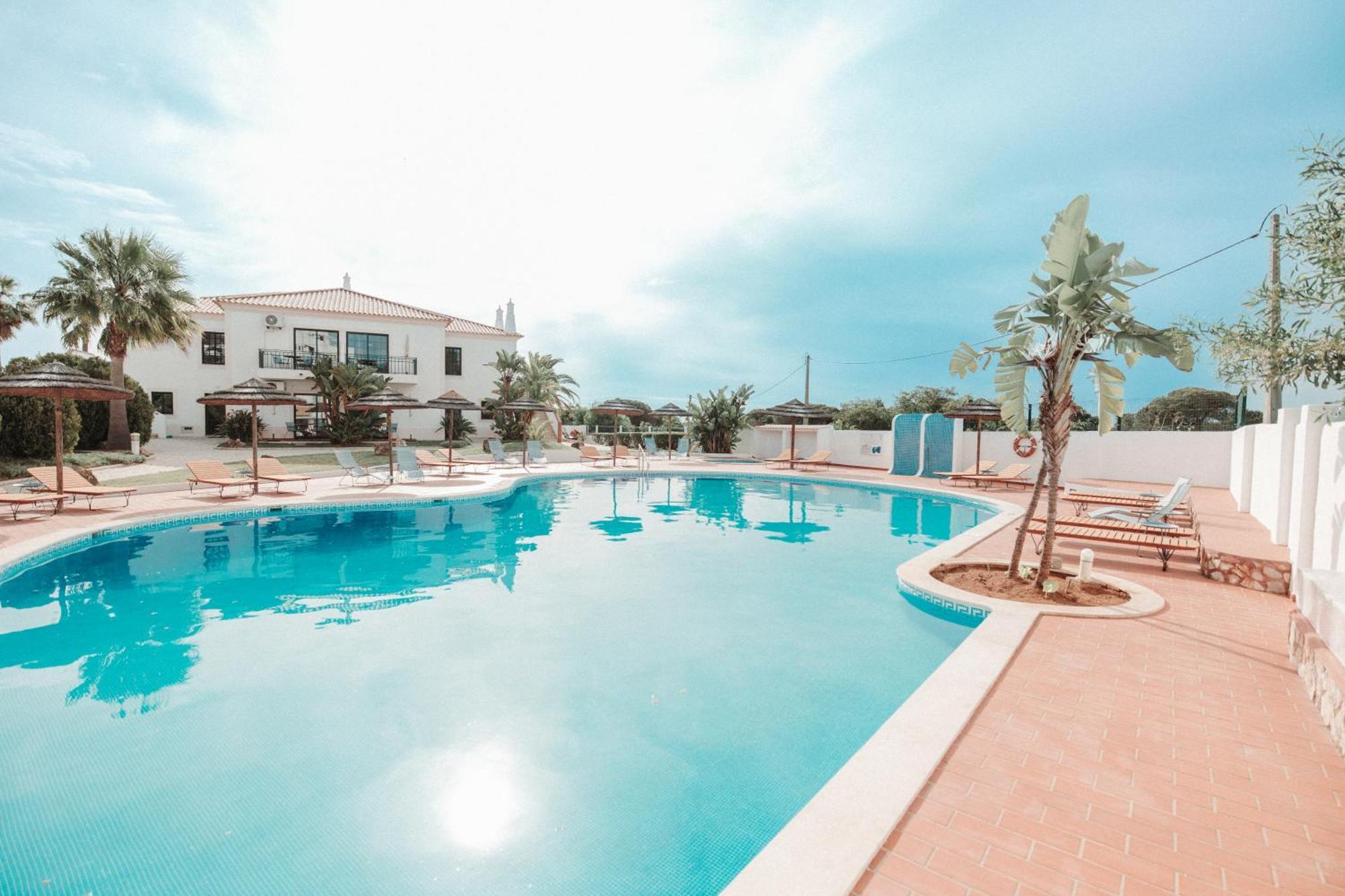 Casa Velha Apartments - Adults Friendly アルブフェイラ エクステリア 写真