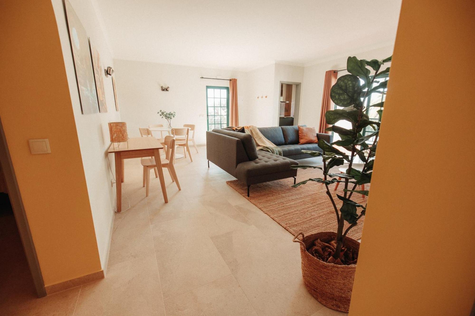 Casa Velha Apartments - Adults Friendly アルブフェイラ エクステリア 写真