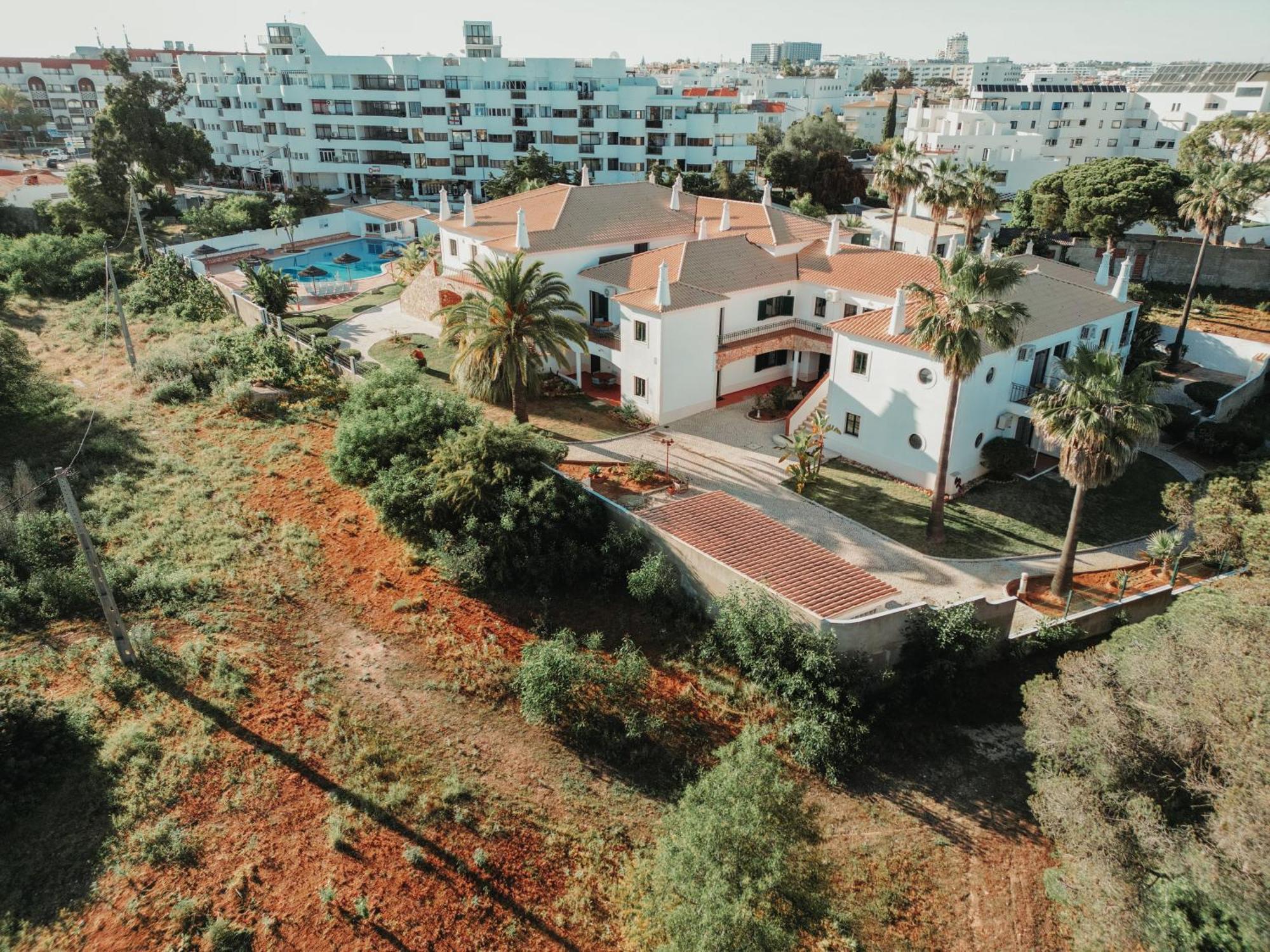 Casa Velha Apartments - Adults Friendly アルブフェイラ エクステリア 写真