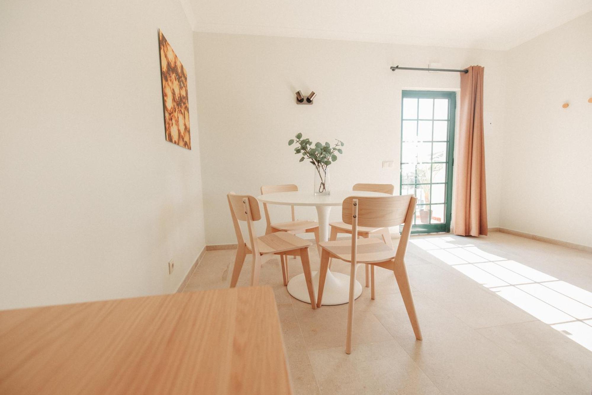 Casa Velha Apartments - Adults Friendly アルブフェイラ エクステリア 写真